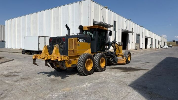 JOHN DEERE 772GP AWD **REGISTERED**
